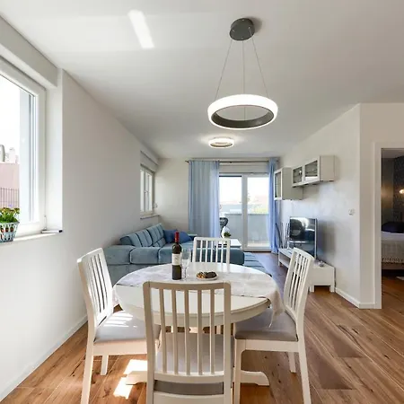 Moderan Kondominij + Terasa Zara