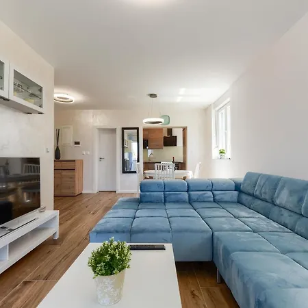 Moderan Kondominij + Terasa Appartamento *