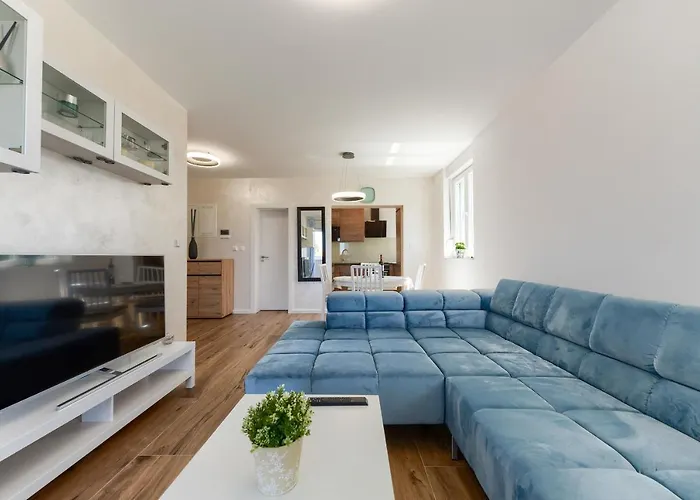 Moderan Kondominij + Terasa Apartamento *