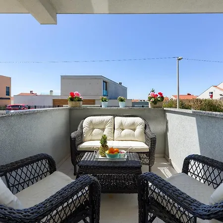 Moderan Kondominij + Terasa