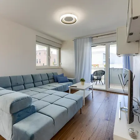 Moderan Kondominij + Terasa Zadar