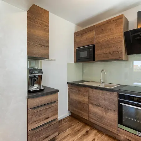 Moderan Kondominij + Terasa