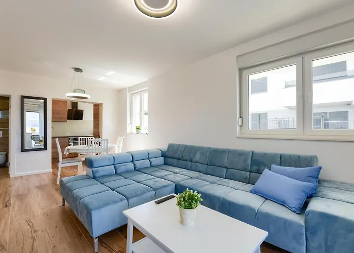 Moderan Kondominij + Terasa Apartmán *