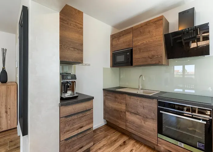 Moderan Kondominij + Terasa